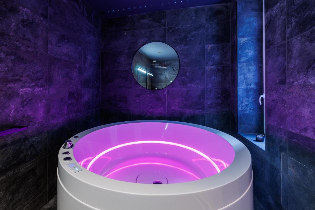 La Purple Apartment
