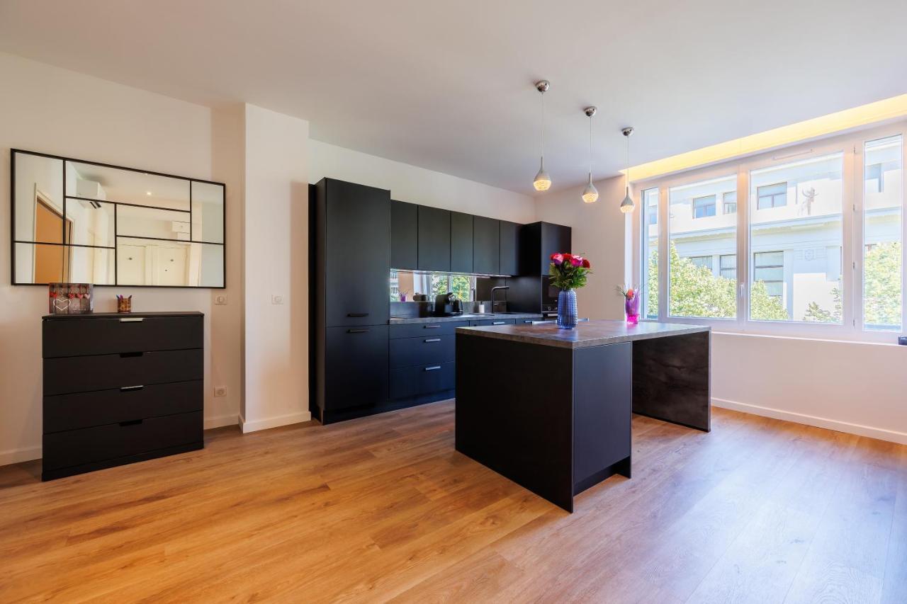 La Purple Apartment
